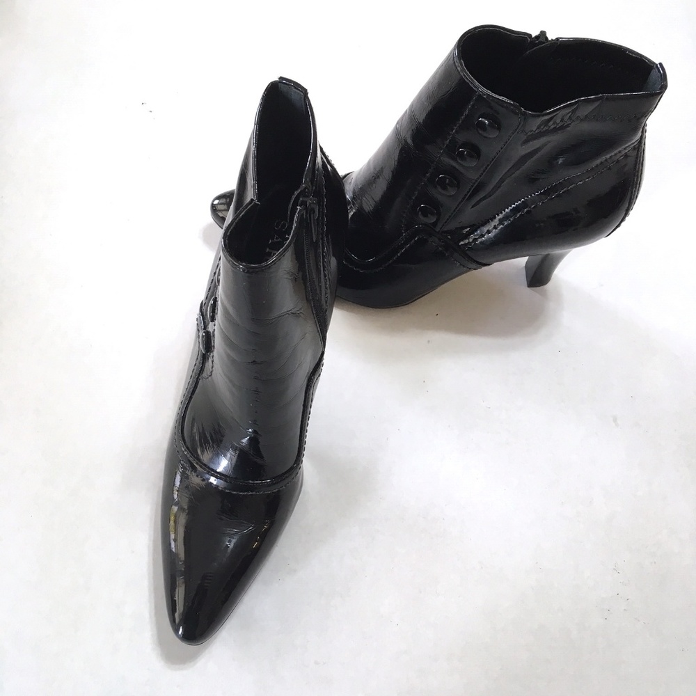Franco Sarto Black Patent Leather Booties 7M